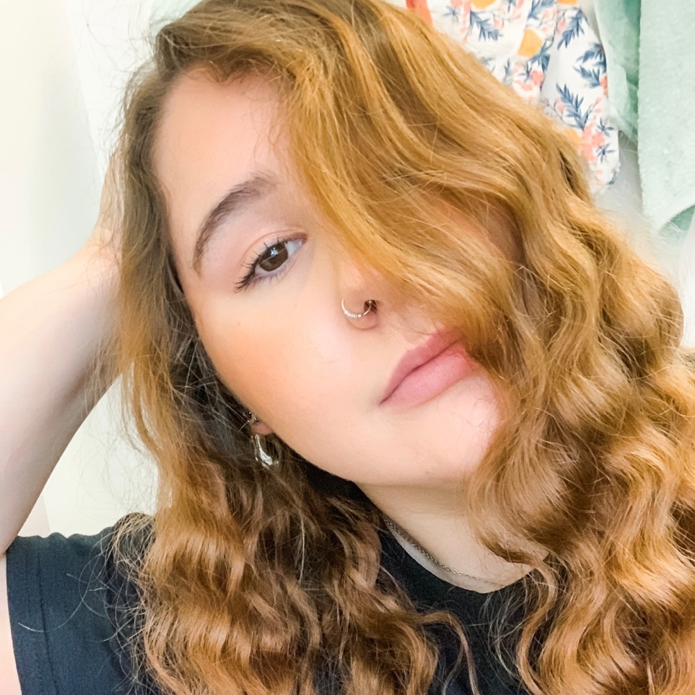 Meet your Posher, Emily